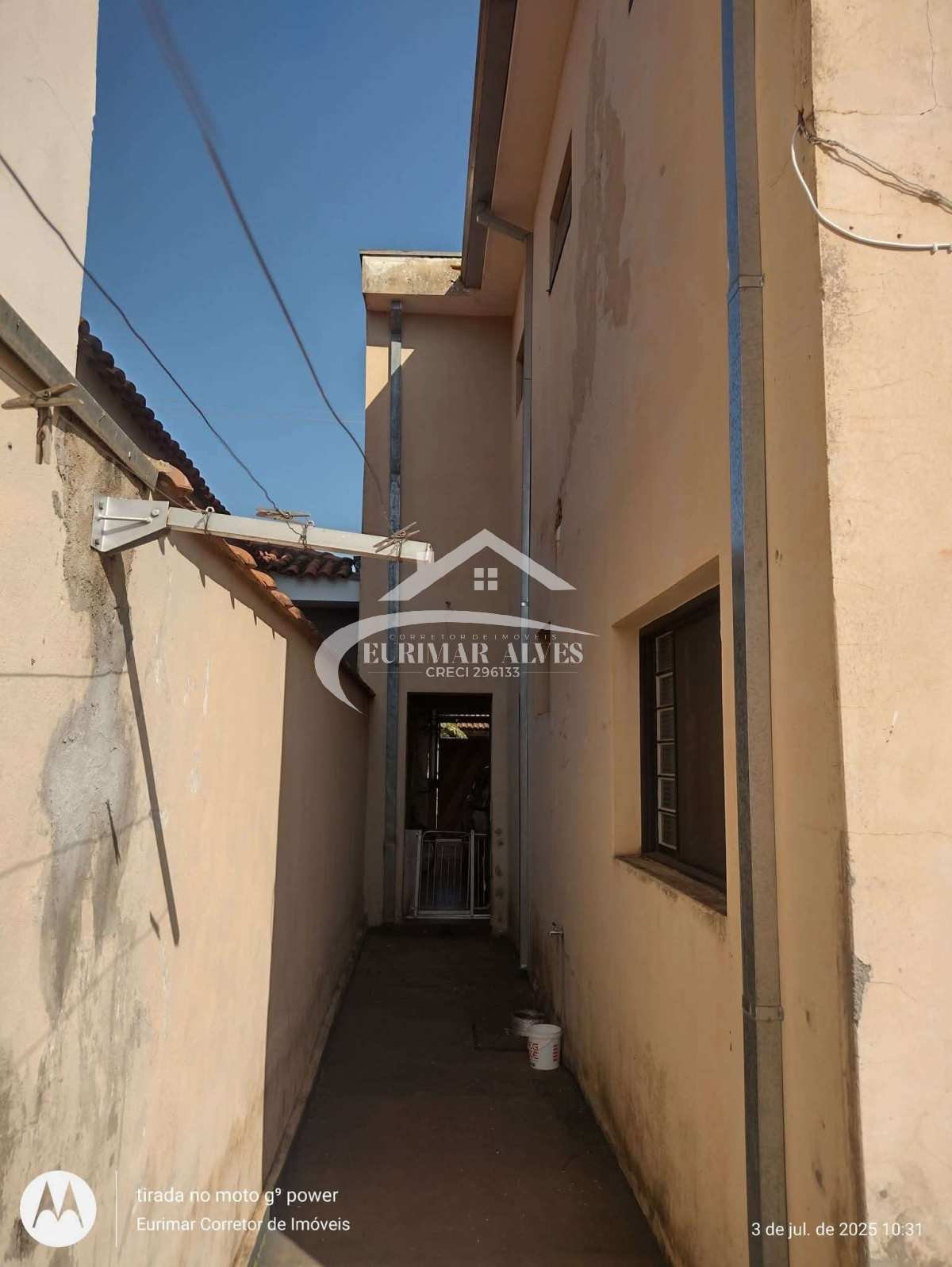 Sobrado à venda com 3 quartos - ,Guatapará