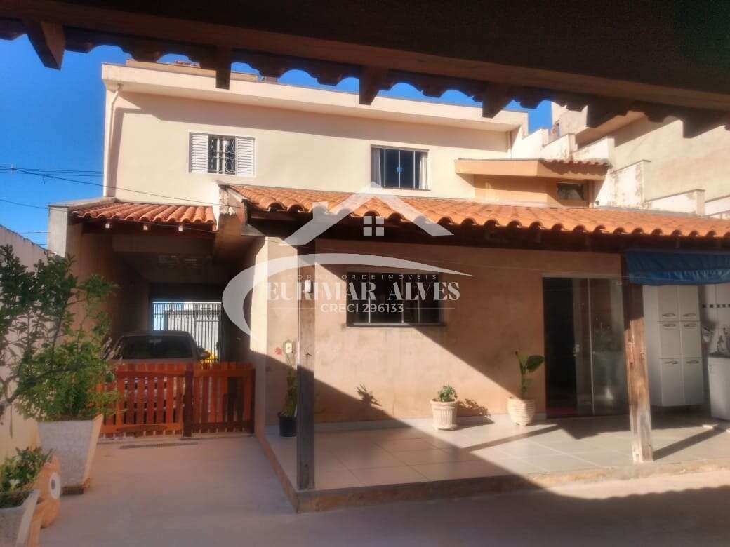 Sobrado à venda com 3 quartos, 300m² - Jardim Embaré,São Carlos