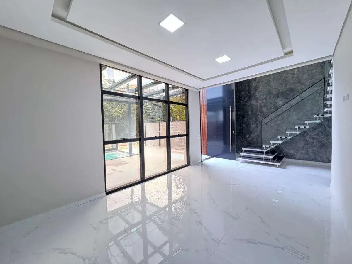 CASA ALTO PADRÃO LANÇAMENTO EM GUARATUBA COM PISCINA - Cavalheiro Imóveis