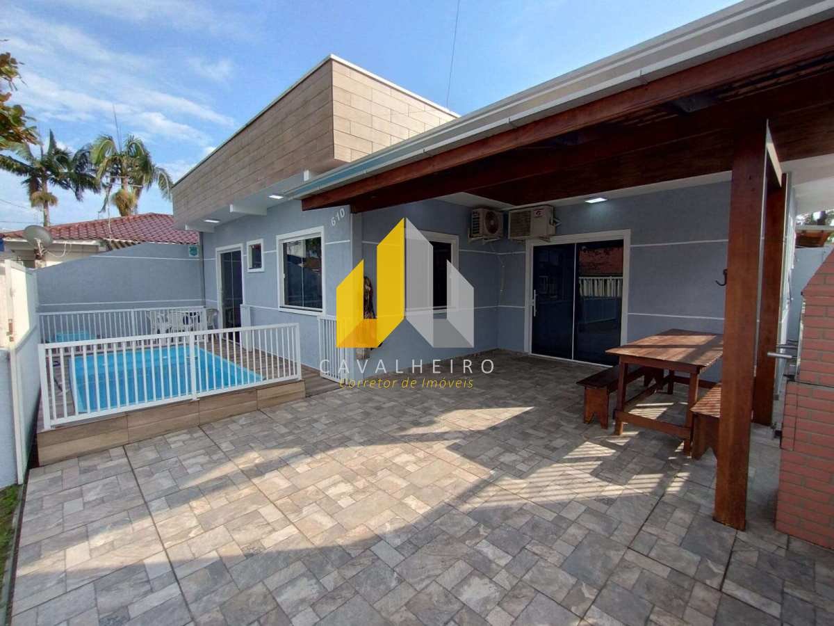 Excelente casa com piscina em Guaratuba Brejatuba para locação diária - Cavalheiro Imóveis