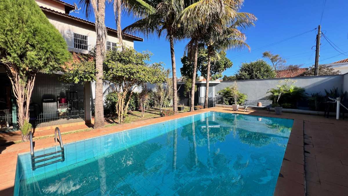 Casa de Condomínio à venda com 2 quartos, 204m² - Foto 1