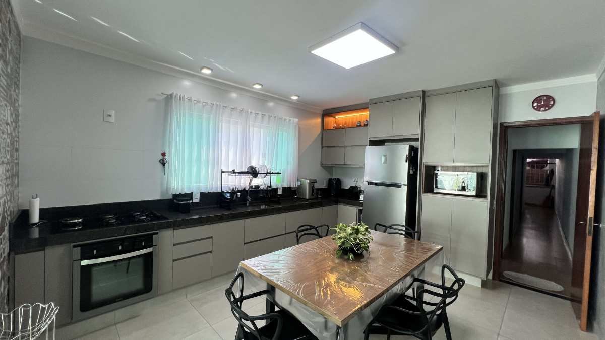 Casa à venda com 2 quartos, 125m² - ,