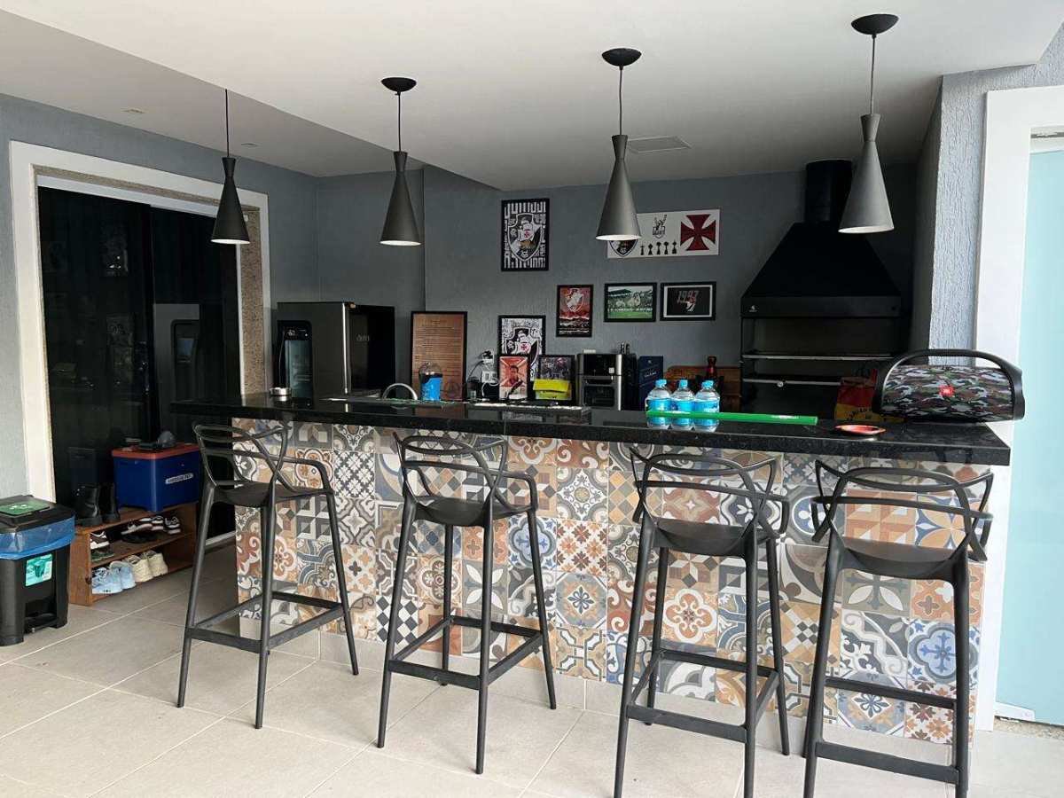 Casa duplex, 300 m² porteira fechada no condomínio Vivendas do Sol, Recreio - MLeão Imóveis