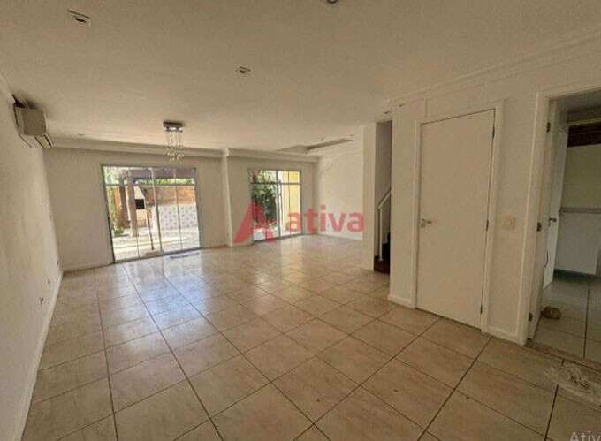 Casa de condomínio à venda com 2 quartos, 190m² - Recreio dos Bandeirantes,Rio de Janeiro