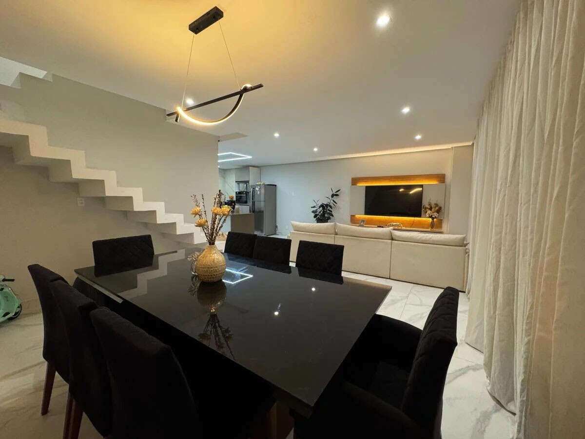 Casa de condomínio à venda com 4 quartos, 214m² - Vargem Pequena,Rio de Janeiro