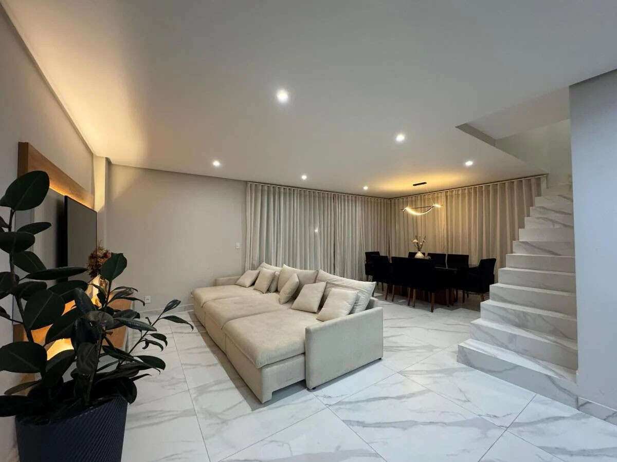 Casa duplex estilo contemporâeno com 214 m² imperdível em Condomínio em Vargem Pequena - MLeão Imóveis