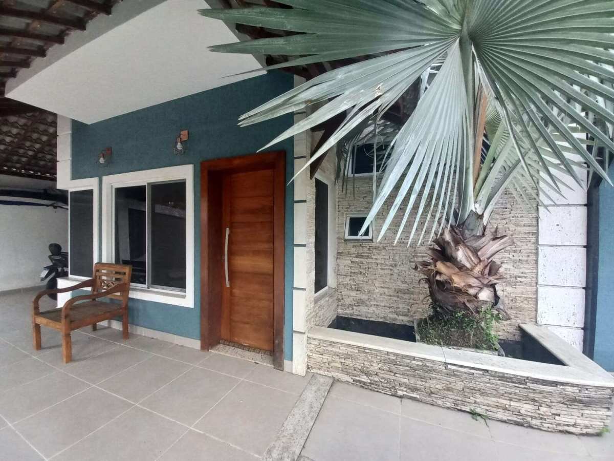 Casa triplex com 270 m², armários e ar em condomínio de alto padrão - Recreio dos Bandeirantes - MLeão Imóveis