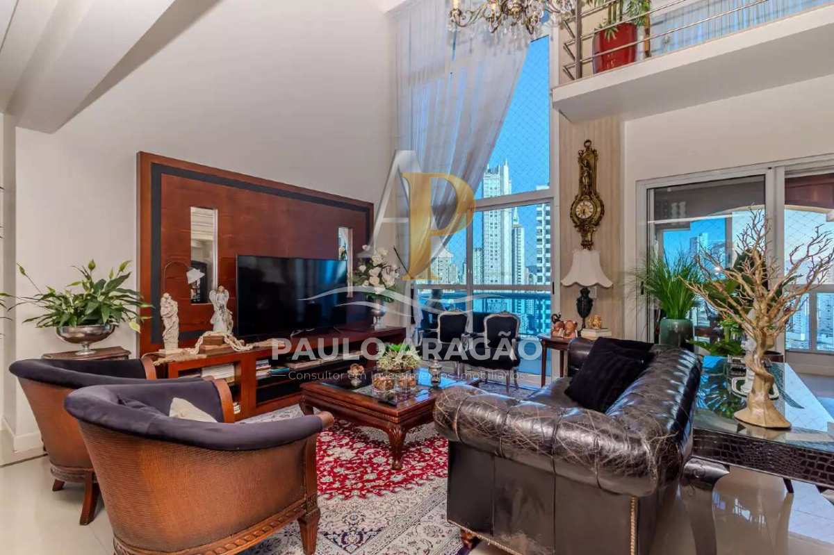 Apartamento de 3 quartos, 252m² no bairro Centro, em Balneário Camboriú | Eu Corretor
