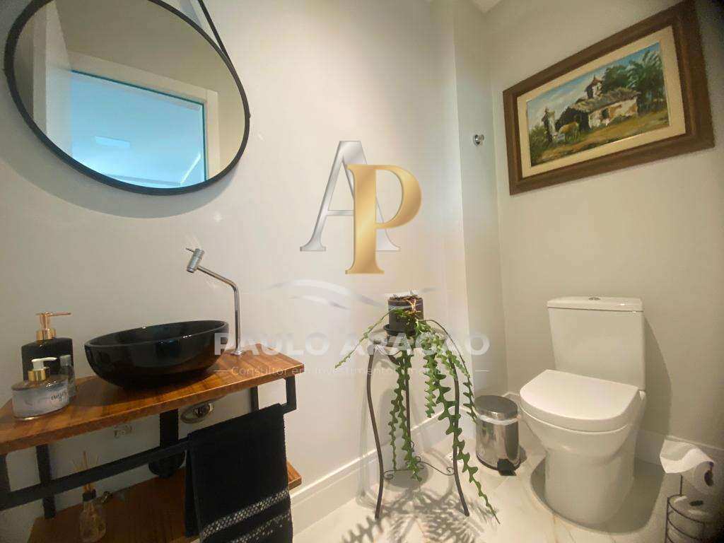 Apartamento de 3 quartos, 132m² no bairro Perequê, em Porto Belo | Eu Corretor
