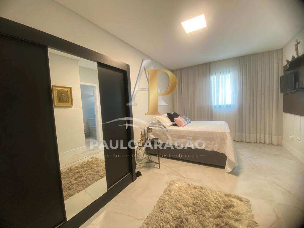Apartamento de 3 quartos, 132m² no bairro Perequê, em Porto Belo | Eu Corretor