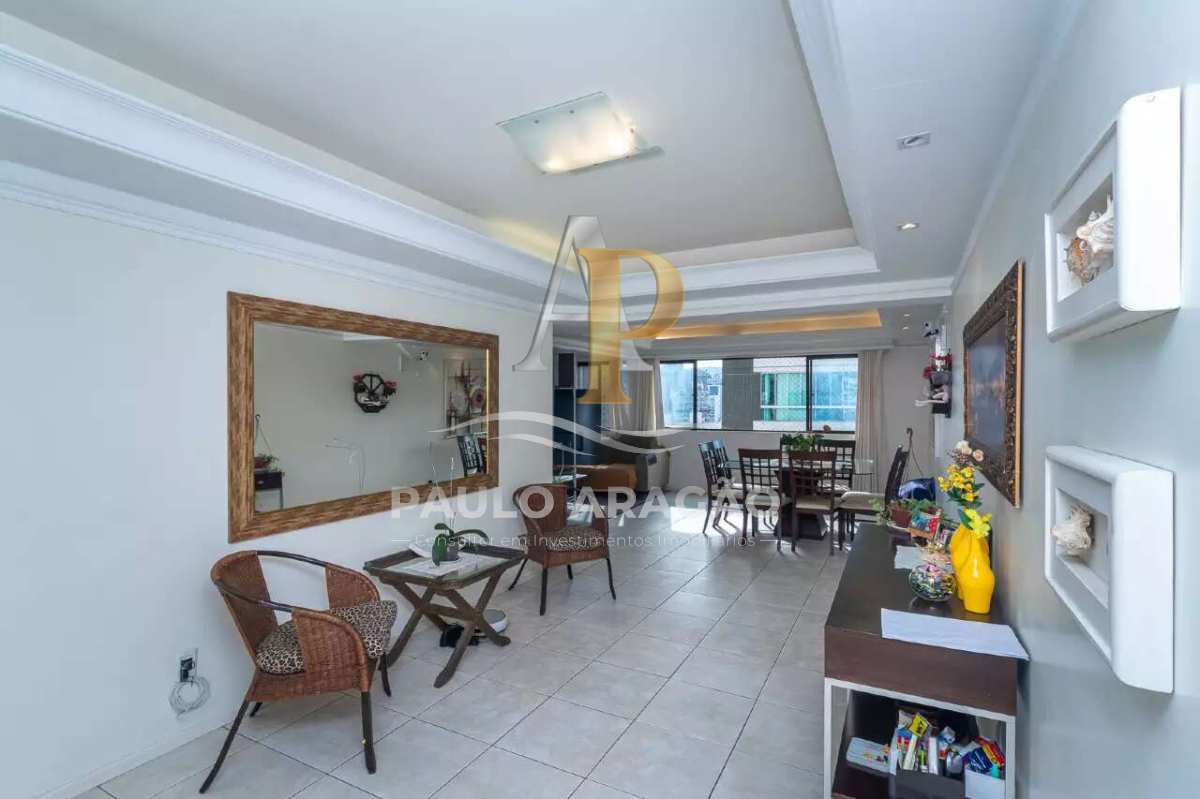 Apartamento de 3 quartos, 228m² no bairro Centro, em Balneário Camboriú | Eu Corretor