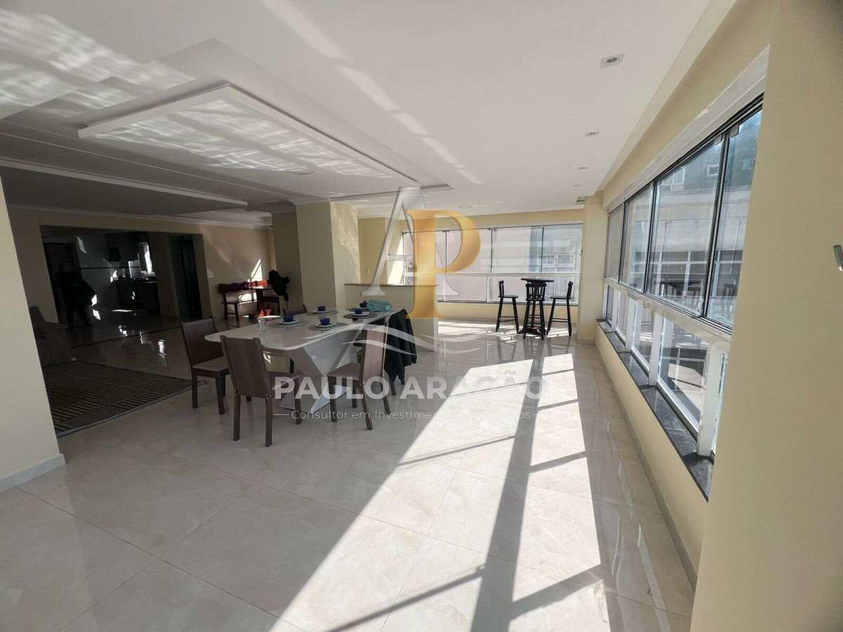 Apartamento de 3 quartos, 187m² no bairro Centro, em Balneário Camboriú | Eu Corretor