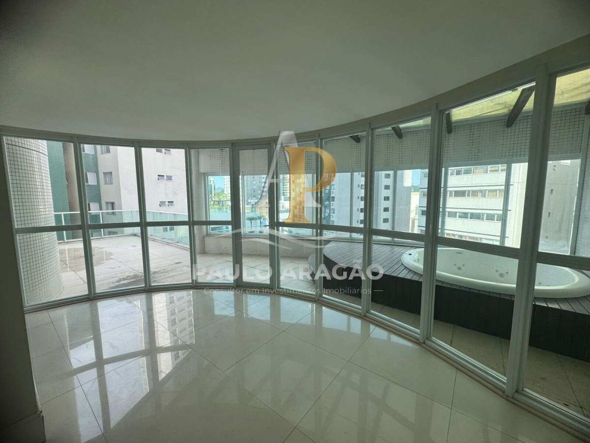 Apartamento de 3 quartos, 254m² no bairro Centro, em Balneário Camboriú | Eu Corretor