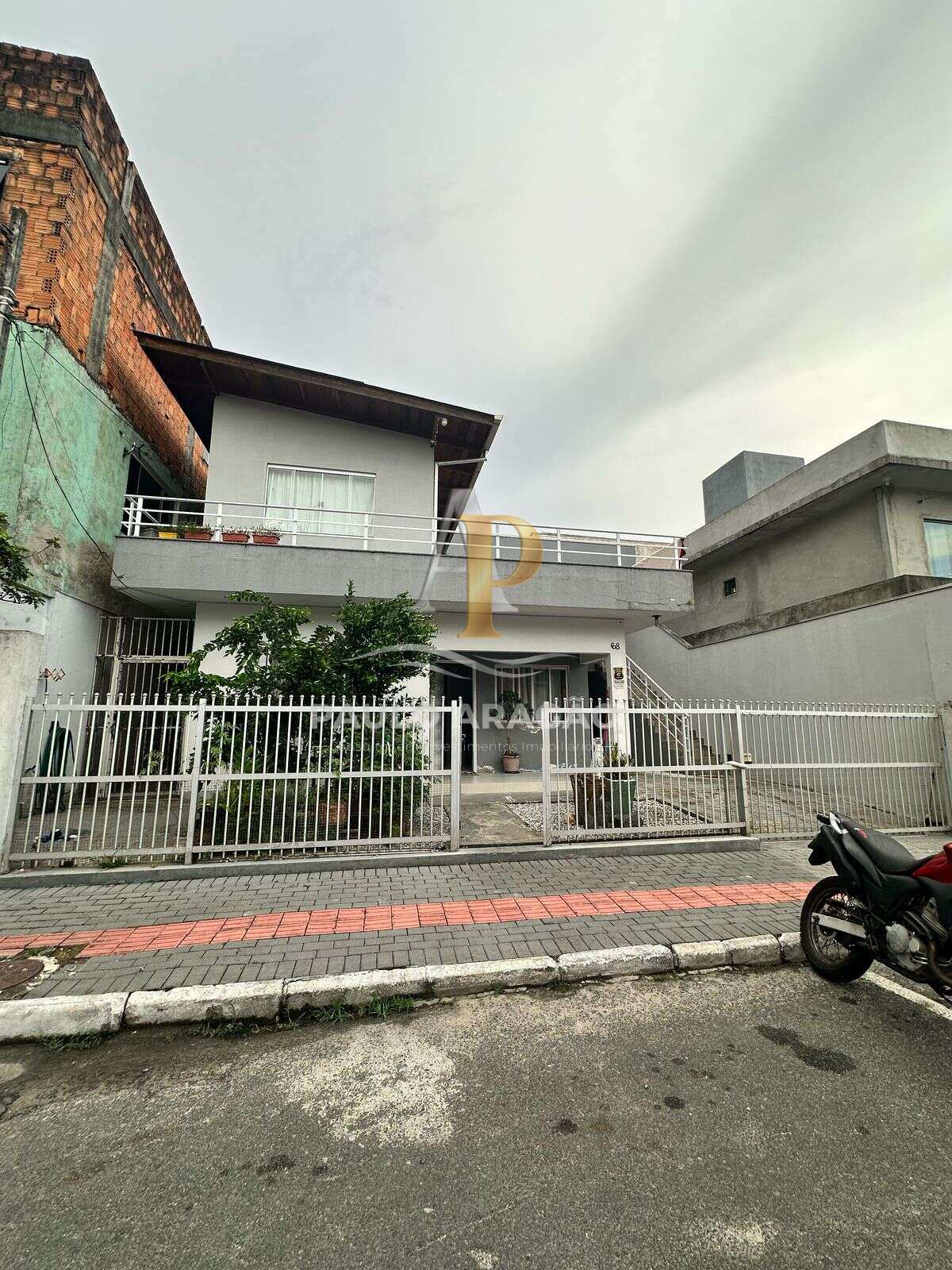 Casa de 4 quartos, 300m² no bairro Municípios, em Balneário Camboriú | Eu Corretor