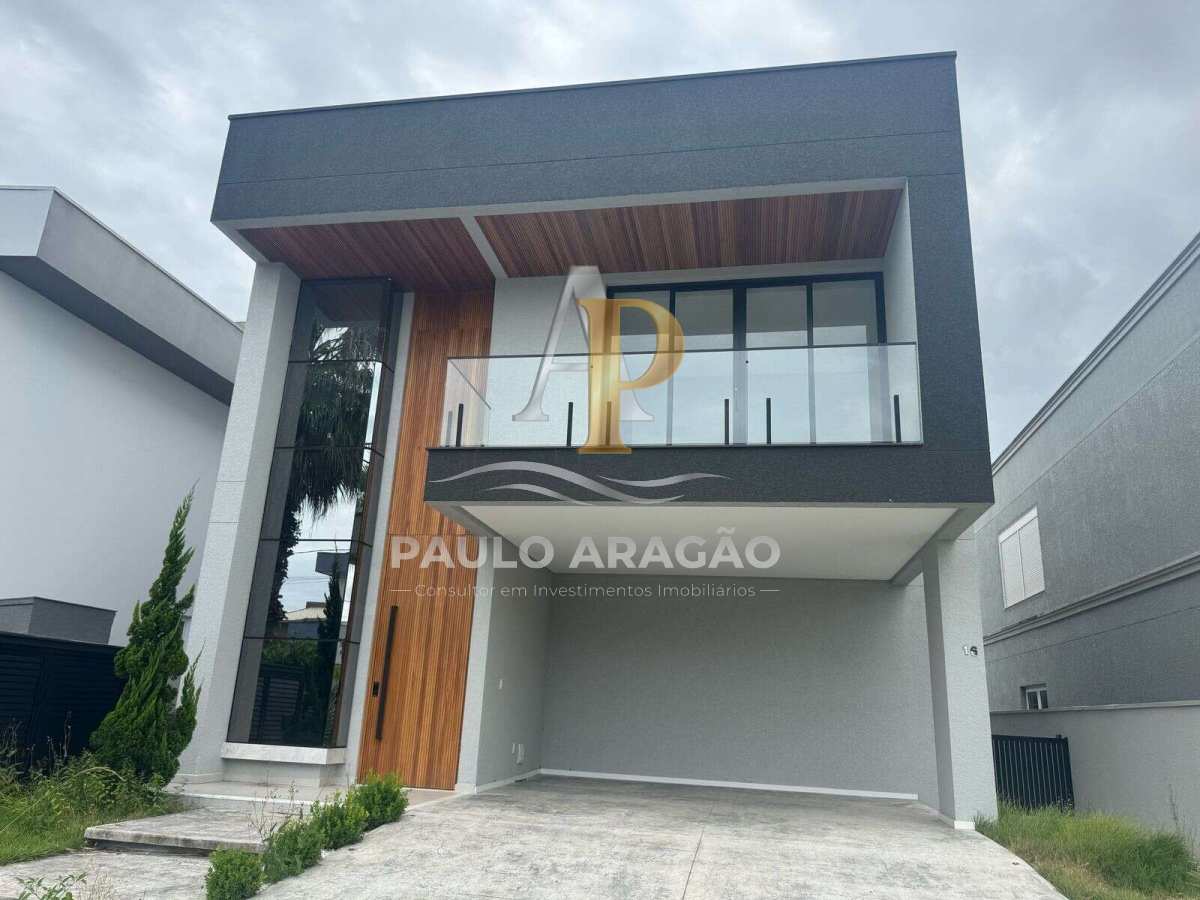 Casa de Condomínio de 3 quartos, 250m² no bairro Santa Regina, em Camboriú | Eu Corretor
