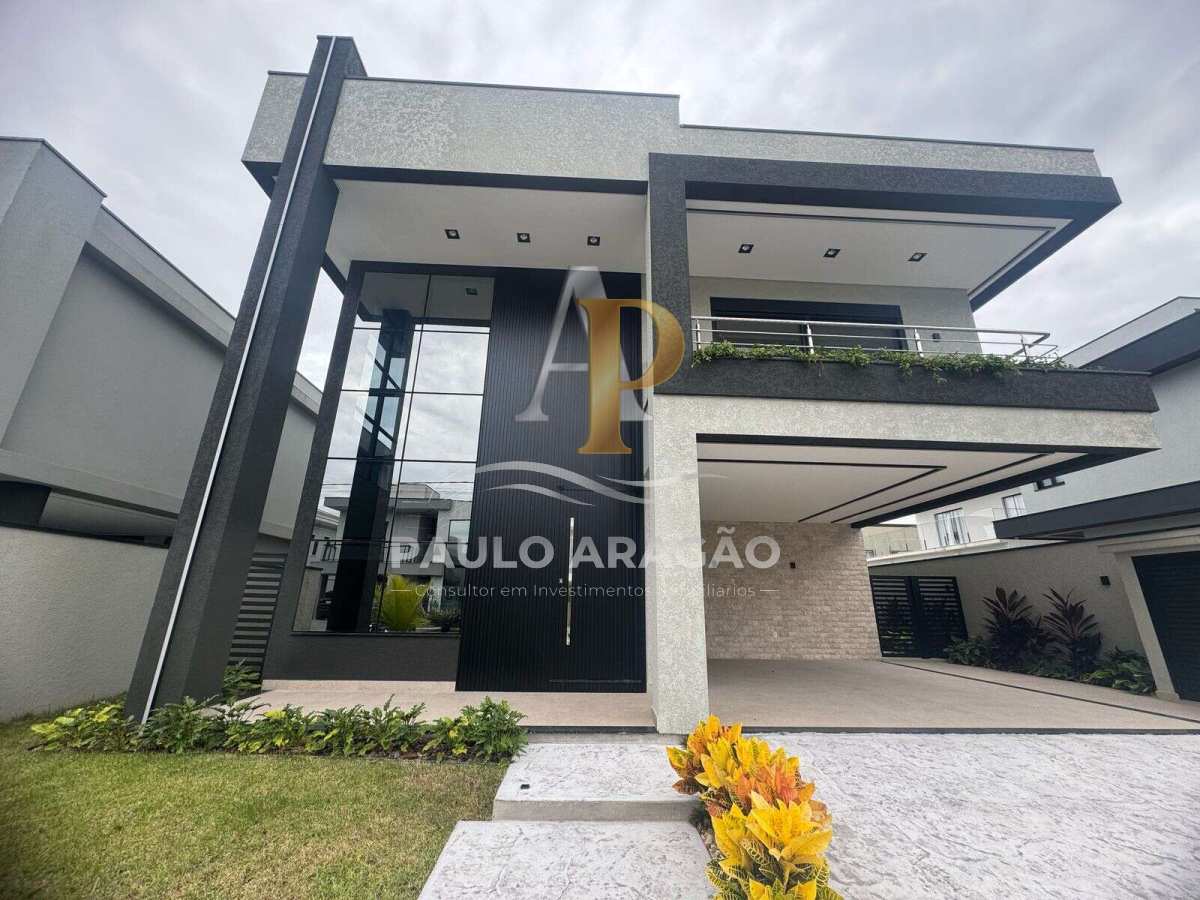 Casa de Condomínio de 4 quartos, 300m² no bairro Santa Regina, em Camboriú | Eu Corretor