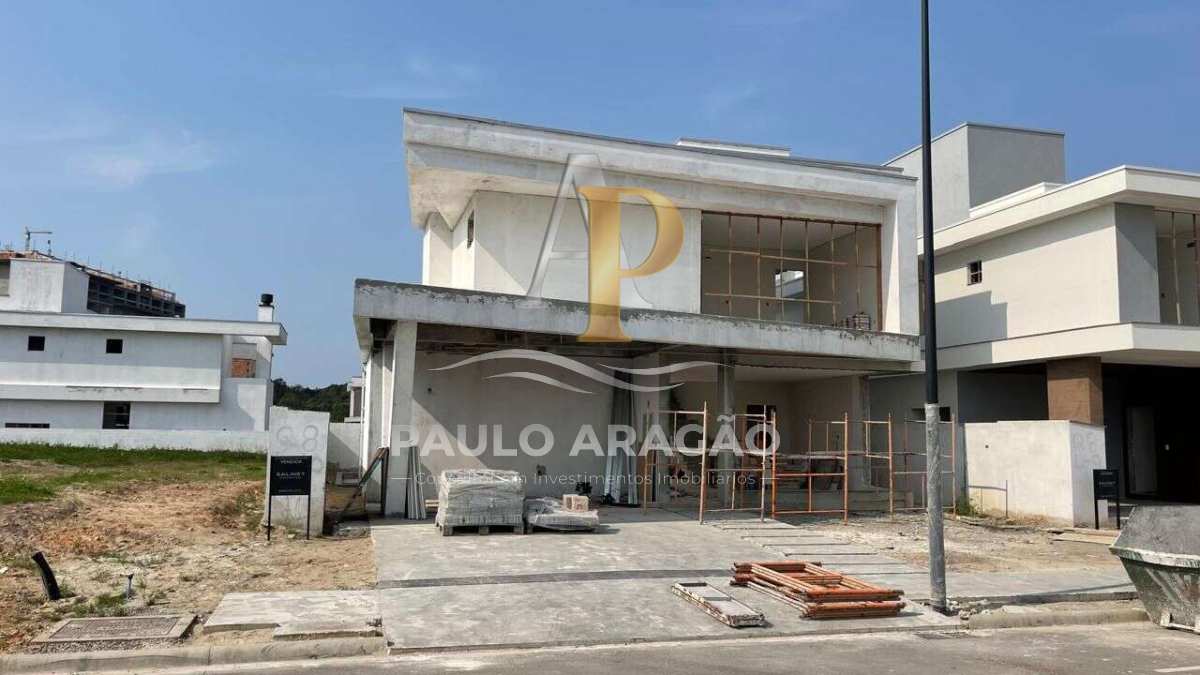 Casa de Condomínio de 3 quartos, 278m² | Eu Corretor