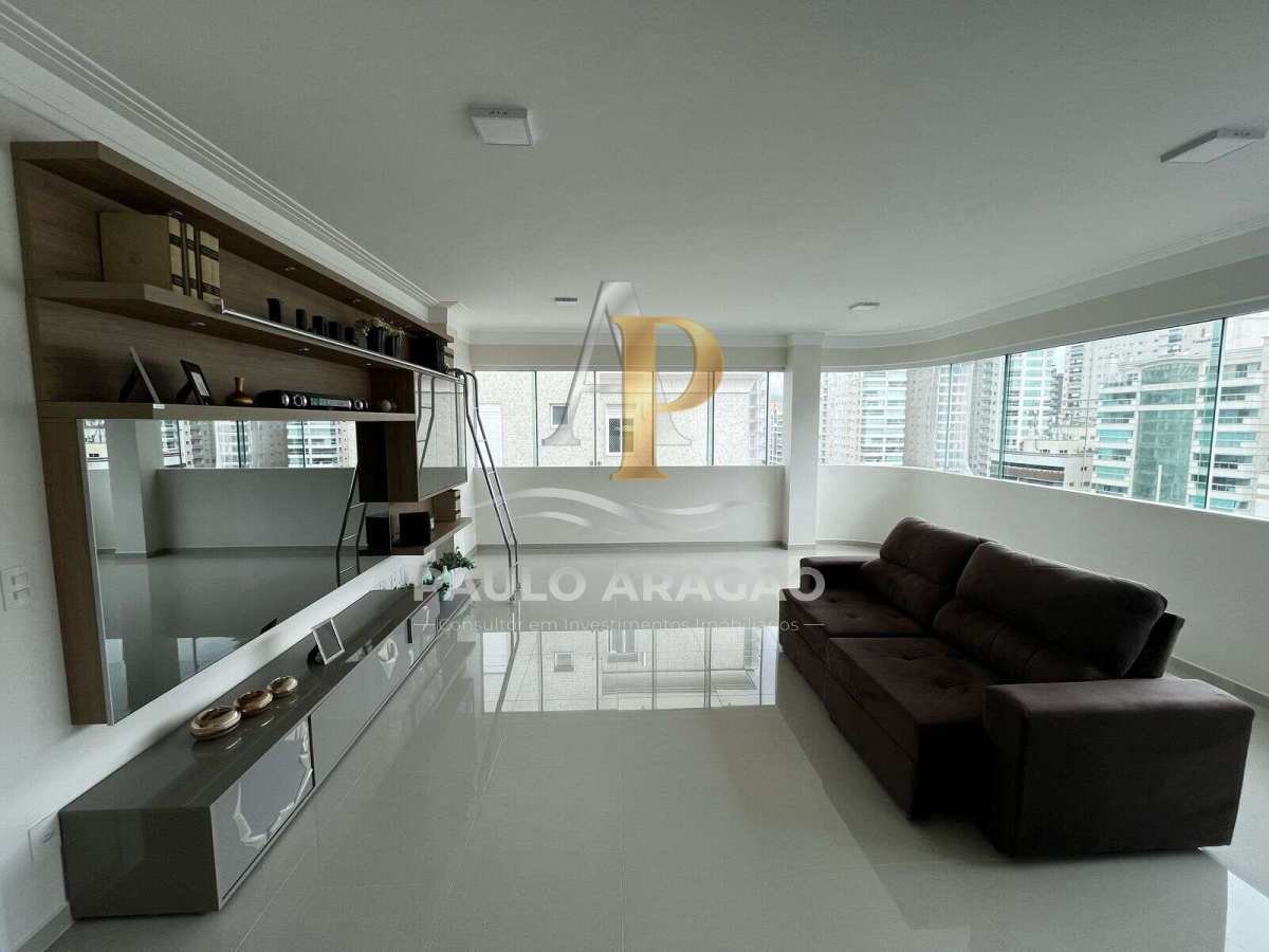 Cobertura, 4 quartos, 315 m² - Foto 1