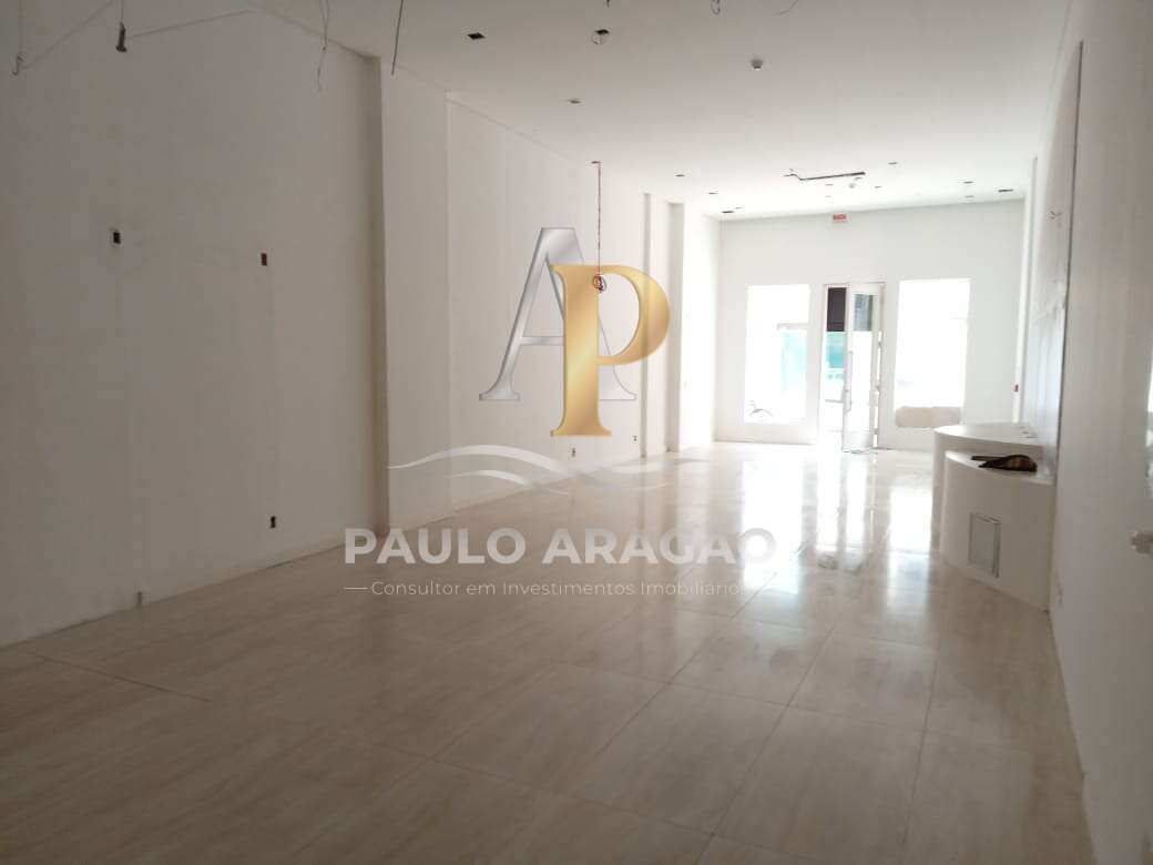 Sala Comercial de 140m² no bairro Meia Praia, em Itapema | Eu Corretor