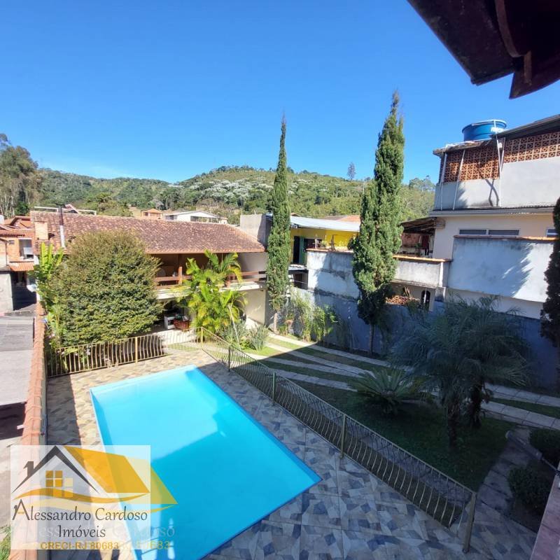 Casa na Chácara do Paraíso com 3 quartos, piscina e sauna