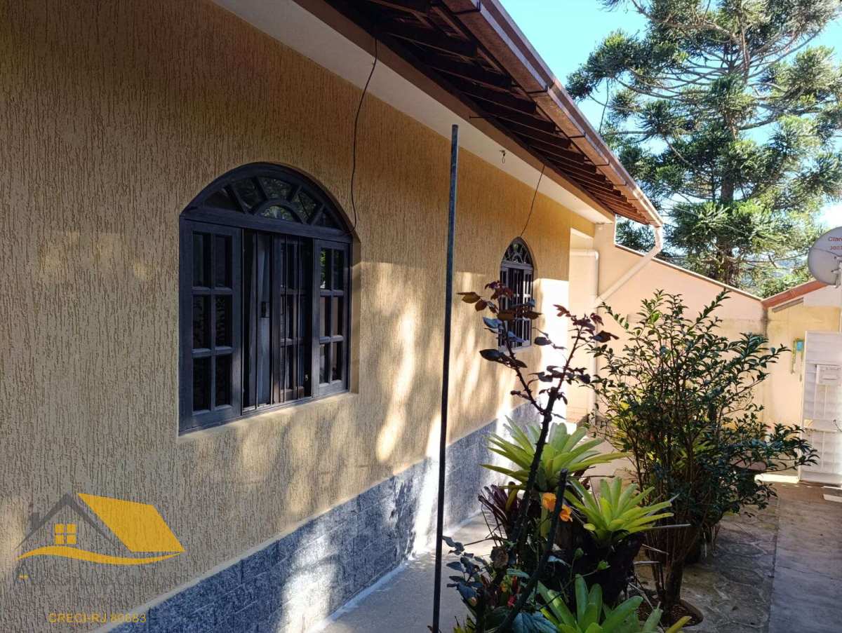 Vendo Casa Independente Com Quintal e Garagem na Praça da Furunfa