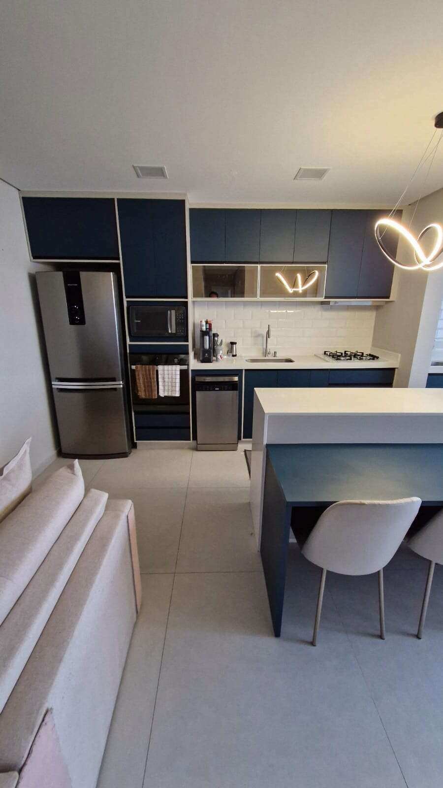 Apartamento para alugar com 3 quartos - ,