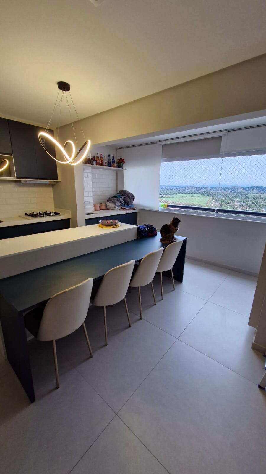 Apartamento para alugar com 3 quartos - ,