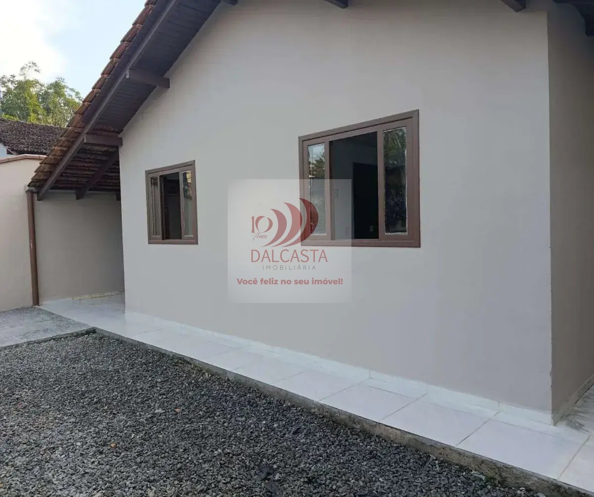 Casa à venda com 3 quartos, 136m² - Tifa Martins,Jaraguá do Sul