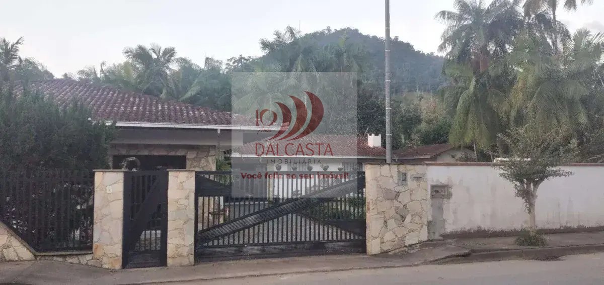 Casa à venda em Jaraguá do Sul, Rio Cerro 1, com 4 quartos, 200m² - Dalcasta Imobiliária