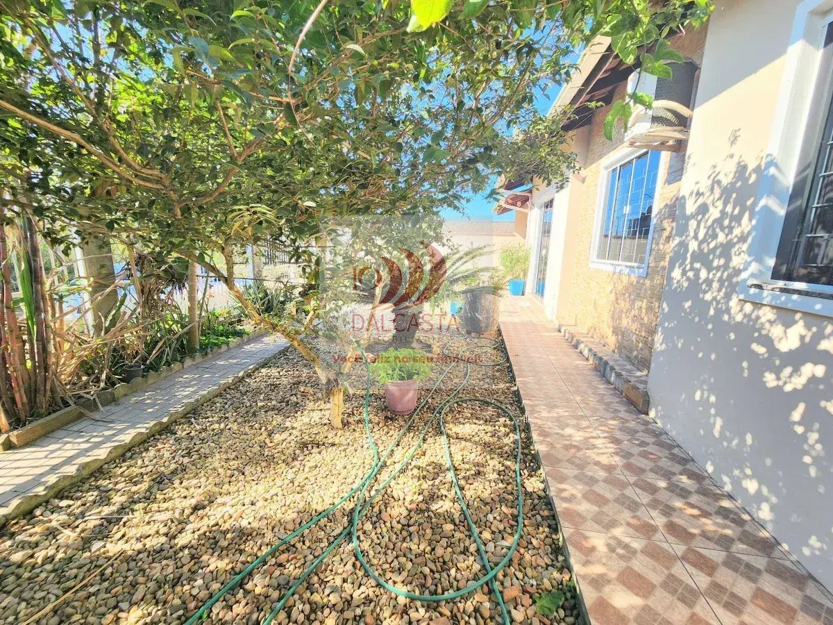  - Casa à venda em Barra Velha, Itajuba, com 3 quartos, 100m²