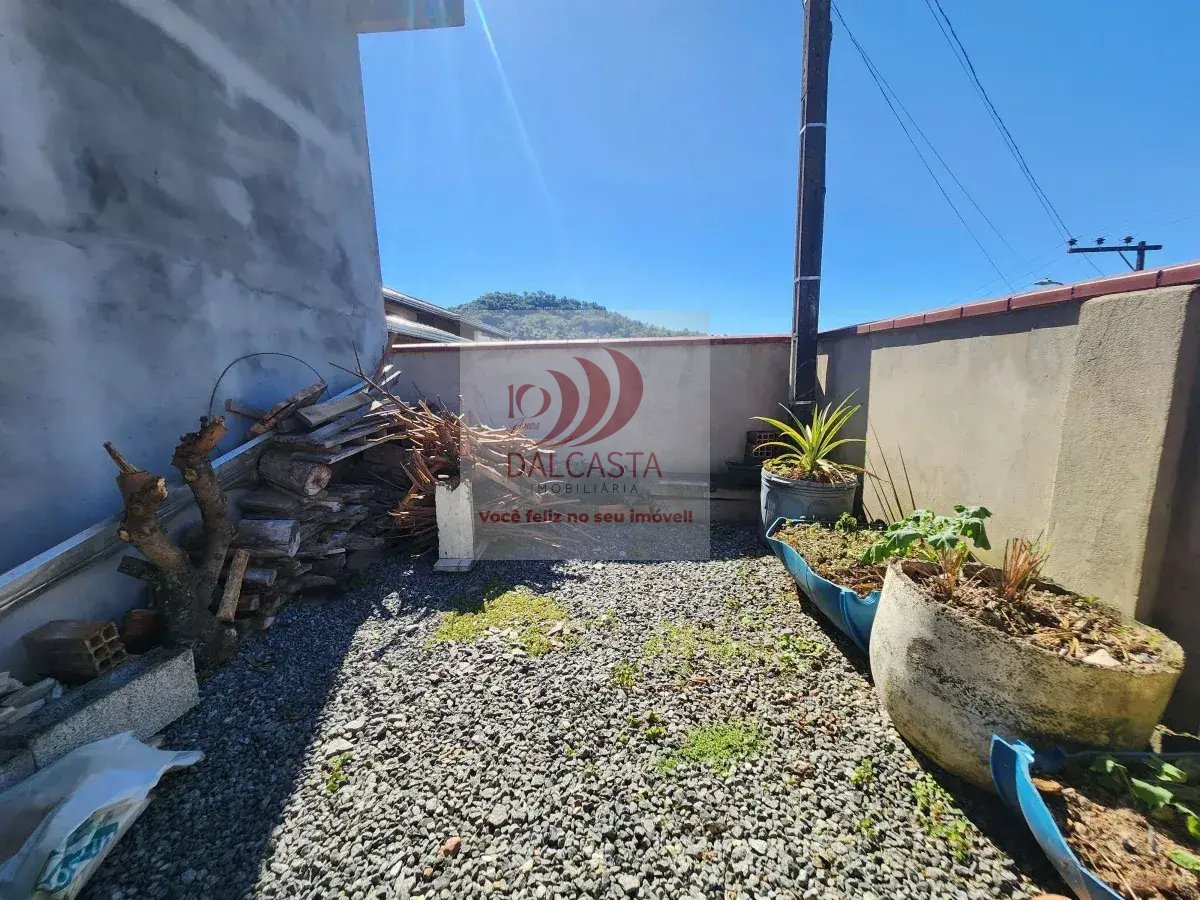  - Casa à venda em Jaraguá do Sul, Chico de Paulo, com 2 quartos, 133m²