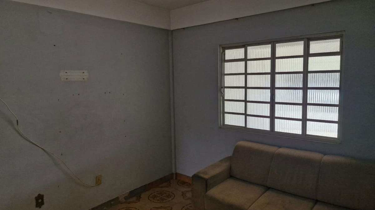  - Casa à venda em São José dos Campos, Vila Tatetuba, com 5 quartos, 240m²