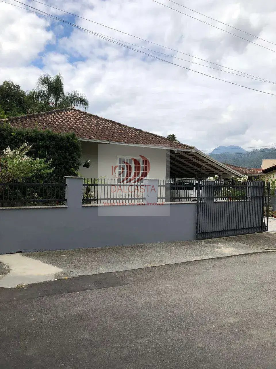 Casa à venda com 3 quartos, 106.00m² - Barra do Rio Cerro,Jaraguá do Sul