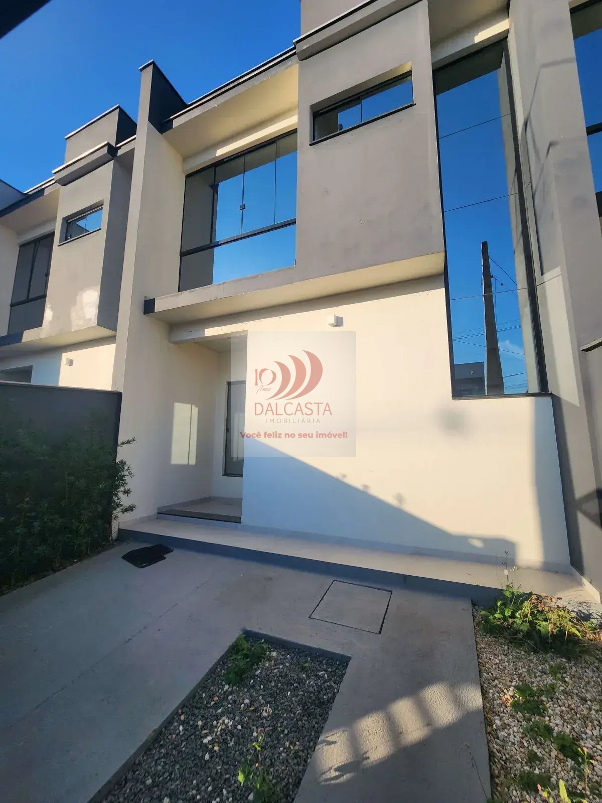 Casa geminada à venda com 2 quartos, 76,38m² - Jaraguá 99,Jaraguá do Sul