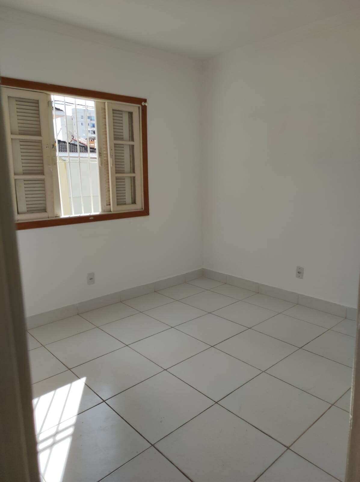  - Casa para alugar em São José dos Campos, Parque Industrial, com 2 quartos