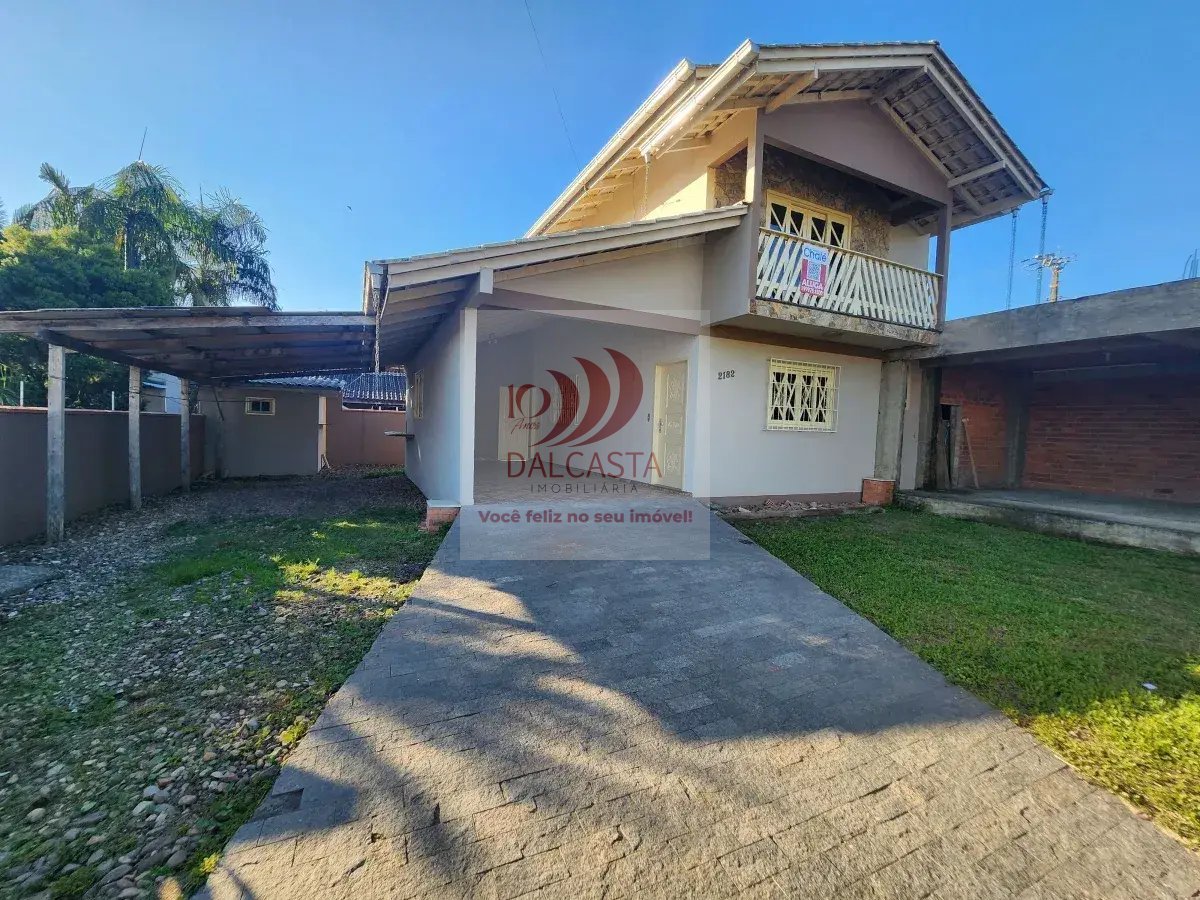 Sobrado à venda com 2 quartos, 386,30m² - Barra do Rio Cerro,Jaraguá do Sul