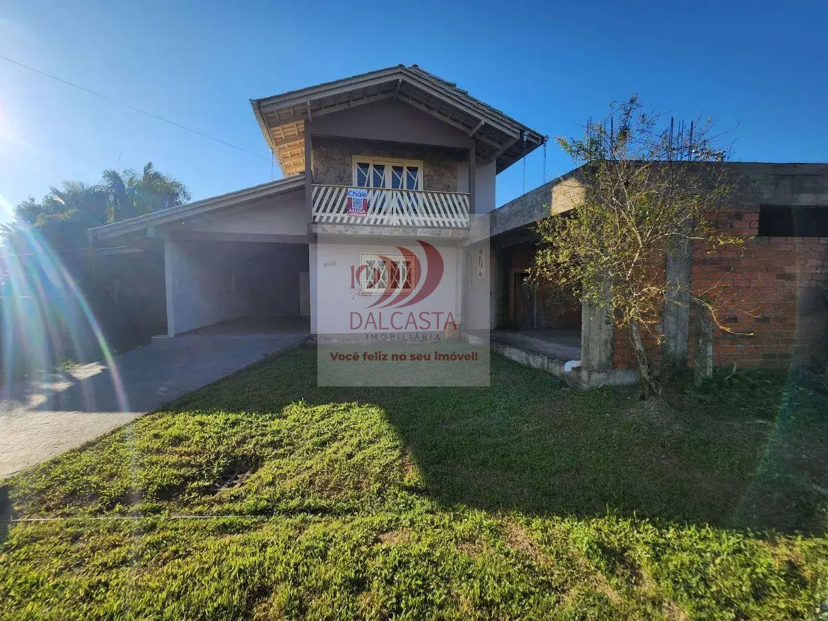 Sobrado à venda com 2 quartos, 386,30m² - Barra do Rio Cerro,Jaraguá do Sul