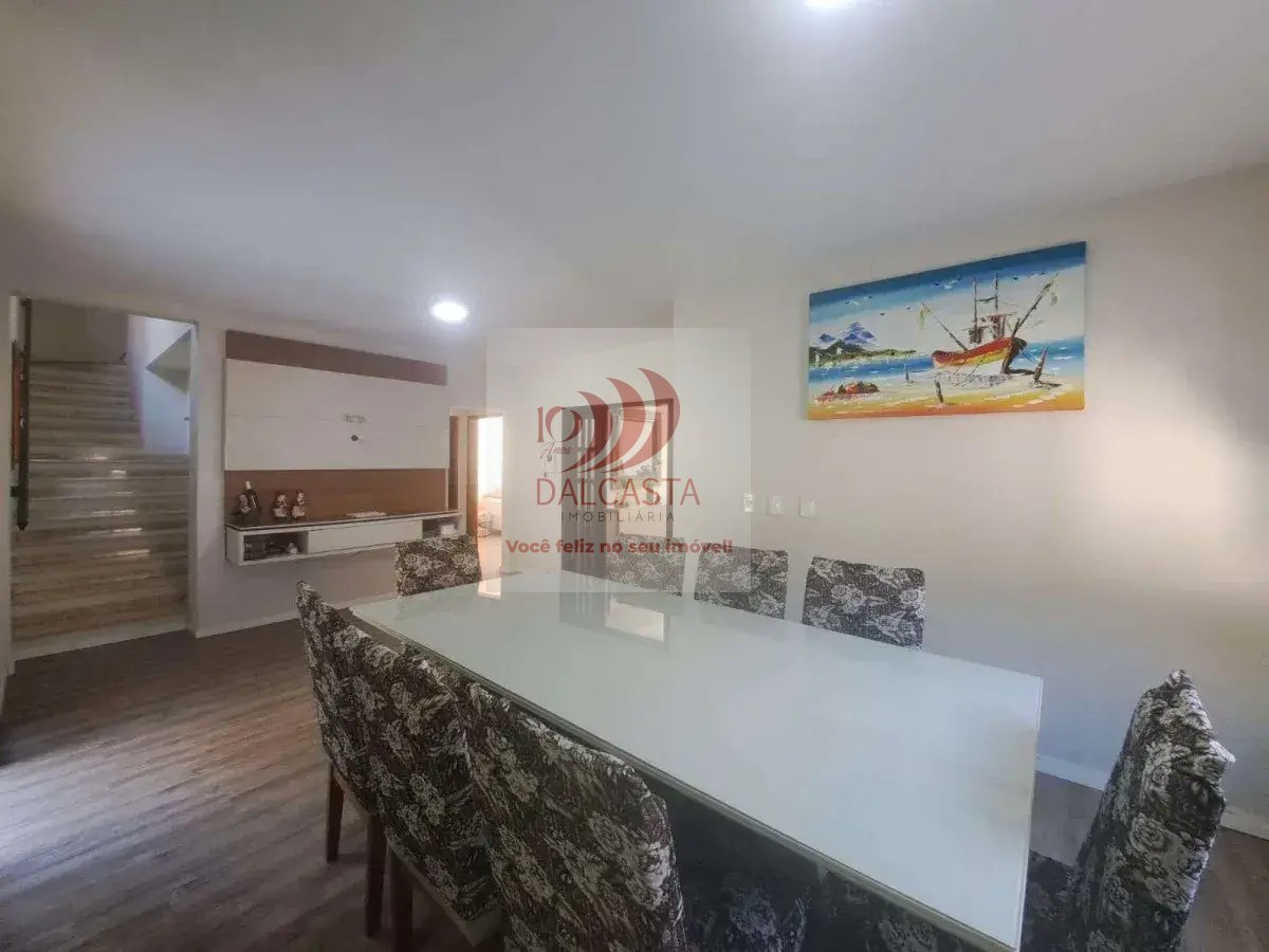  - Sobrado à venda em Jaraguá do Sul, Barra do Rio Cerro, com 4 quartos, 298m²