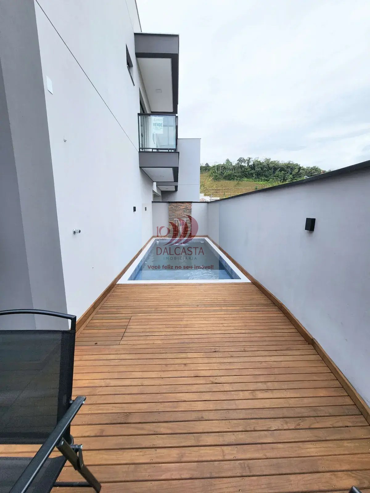 Sobrado à venda com 3 quartos, 187,54m² - São Luís,Jaraguá do Sul