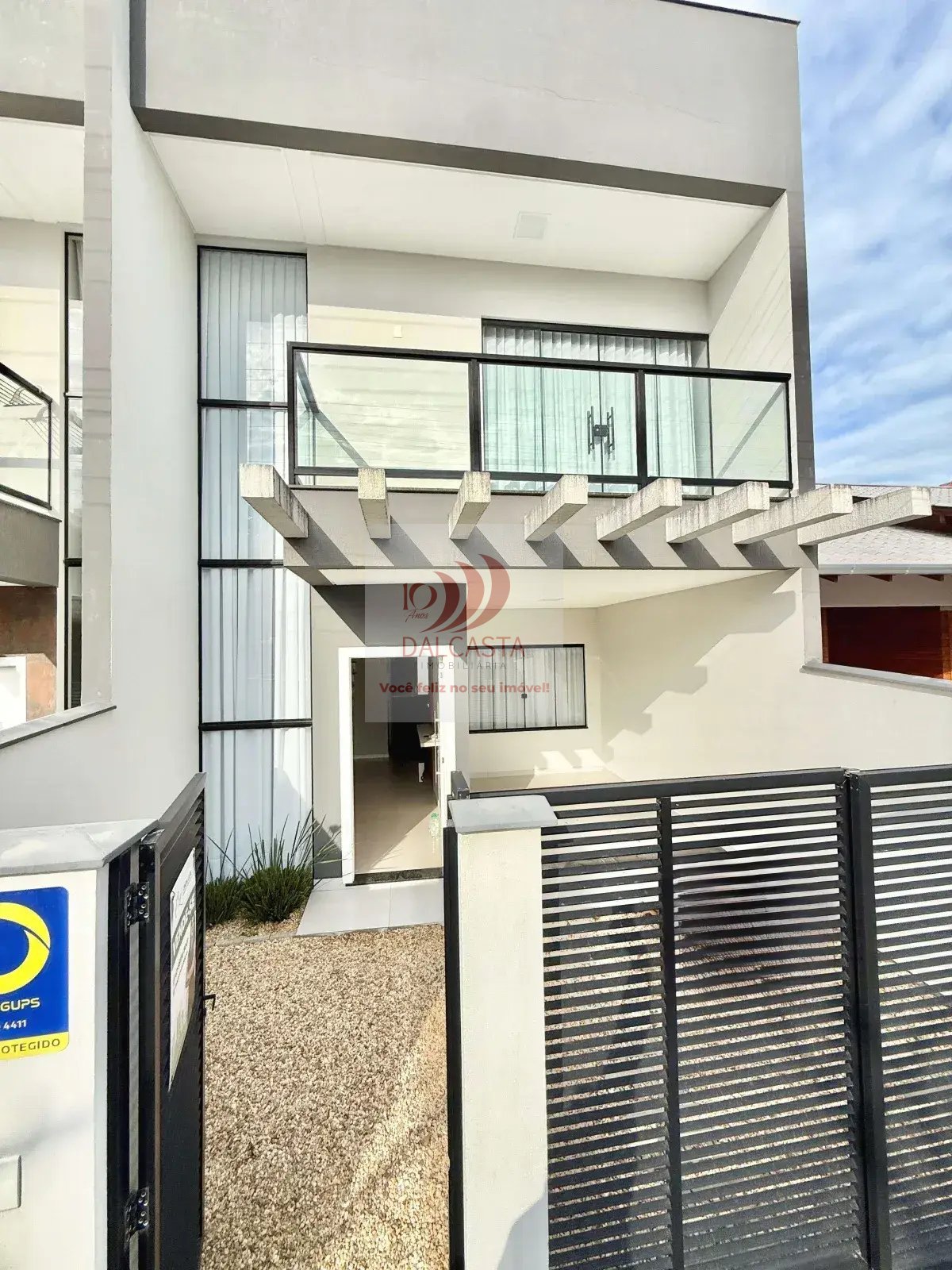 Sobrado à venda em Penha, Praia de armação do Itapocoroi, com 3 quartos, 142m² - Dalcasta Imobiliária