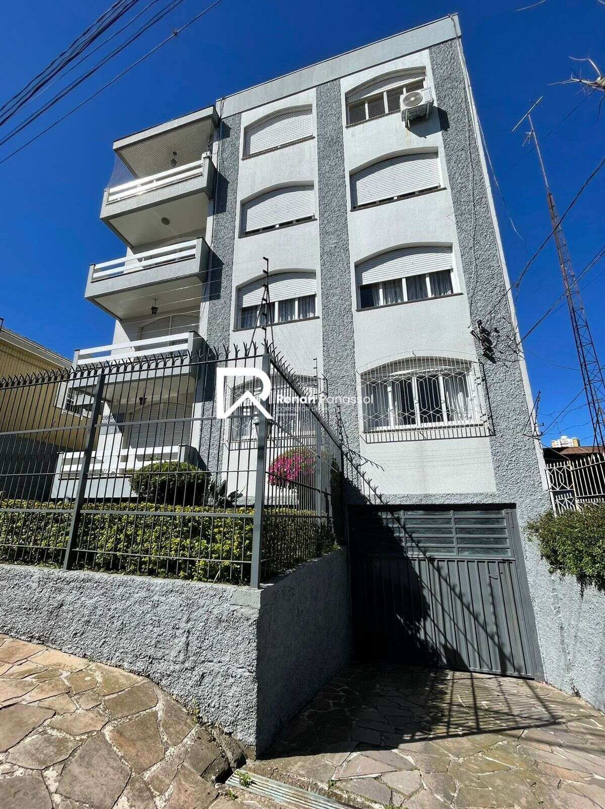Apartamento à venda em Caxias do Sul, Medianeira, com 3 quartos, 79m² - Renan Panassol Corretor de Imóveis