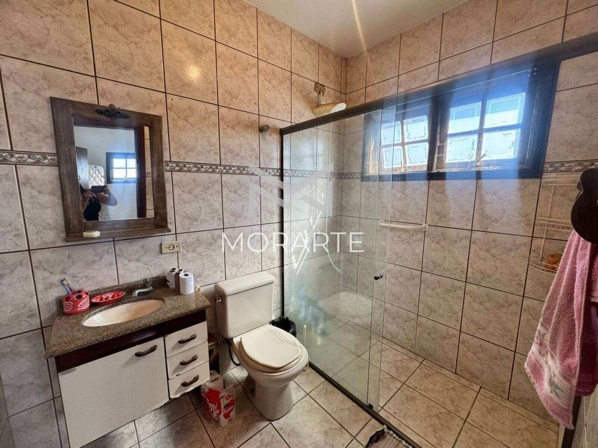  - Casa à venda em Jacareí, Jardim Santa Maria, com 3 quartos, 235m²