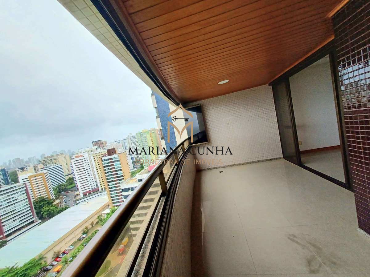 Apartamento à venda com 3 quartos - ,