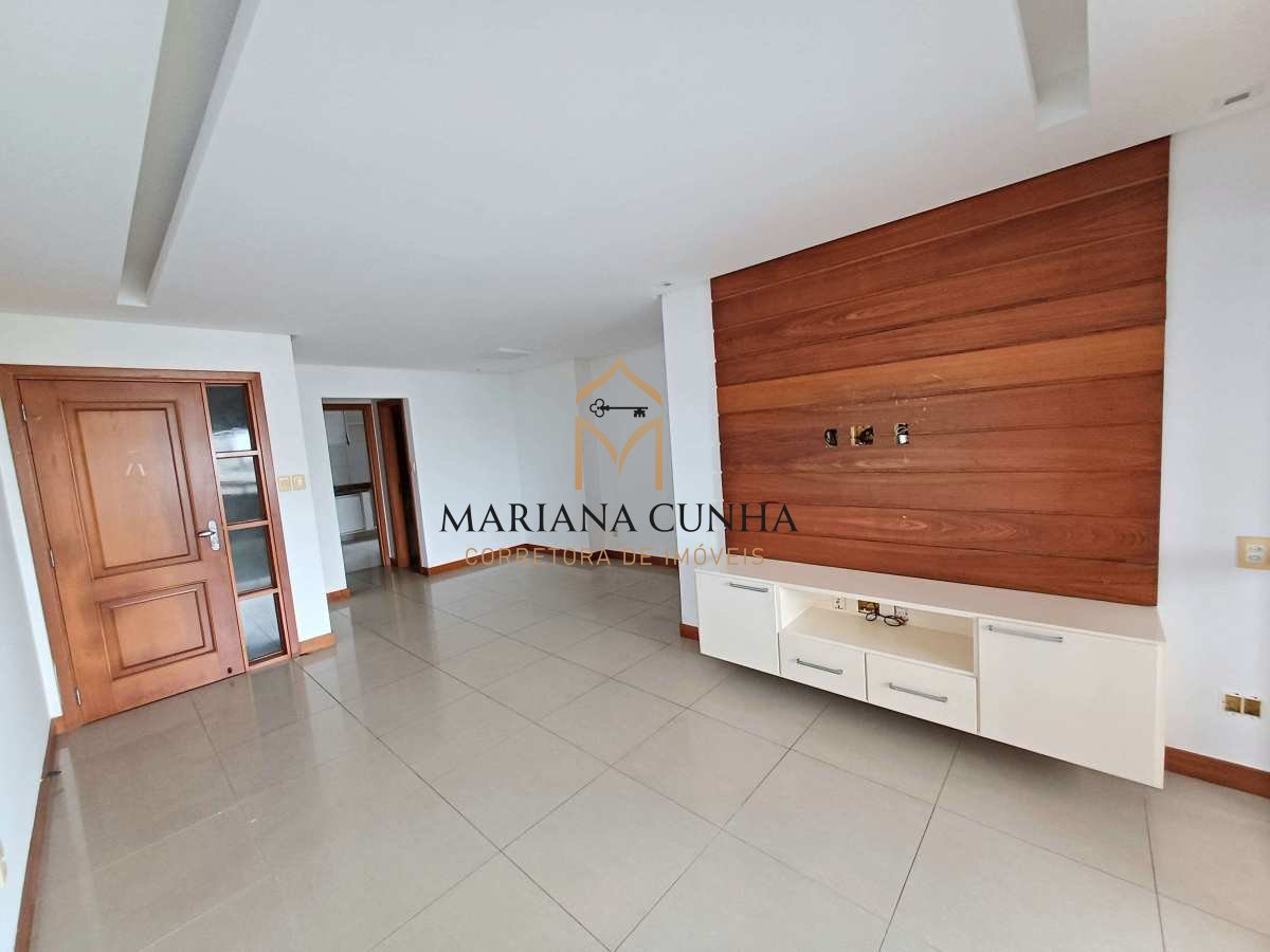  - Apartamento à venda, com 3 quartos