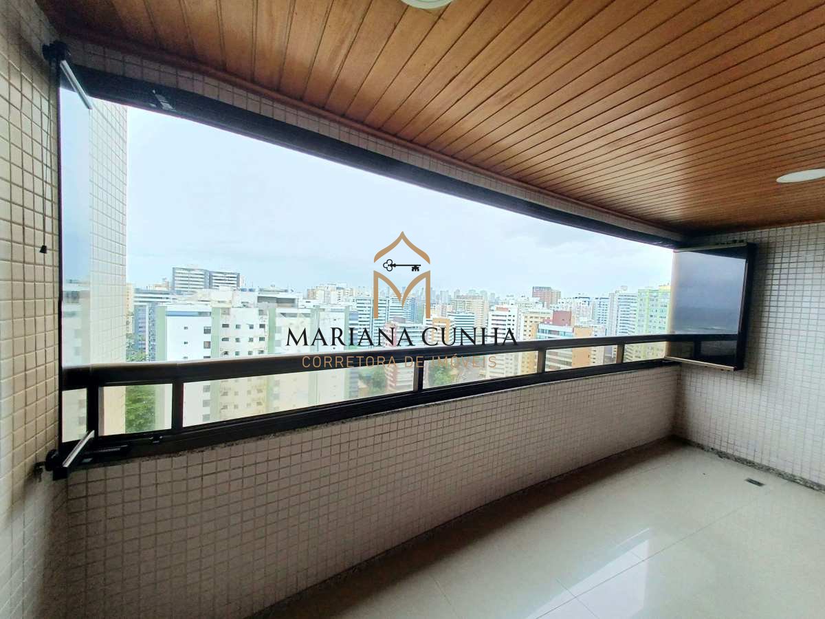 Apartamento à venda com 3 quartos - ,