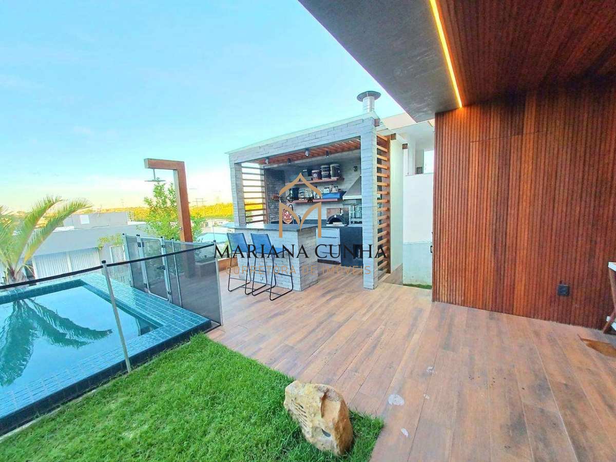 Casa de condomínio à venda com 5 quartos, 642m² - ,