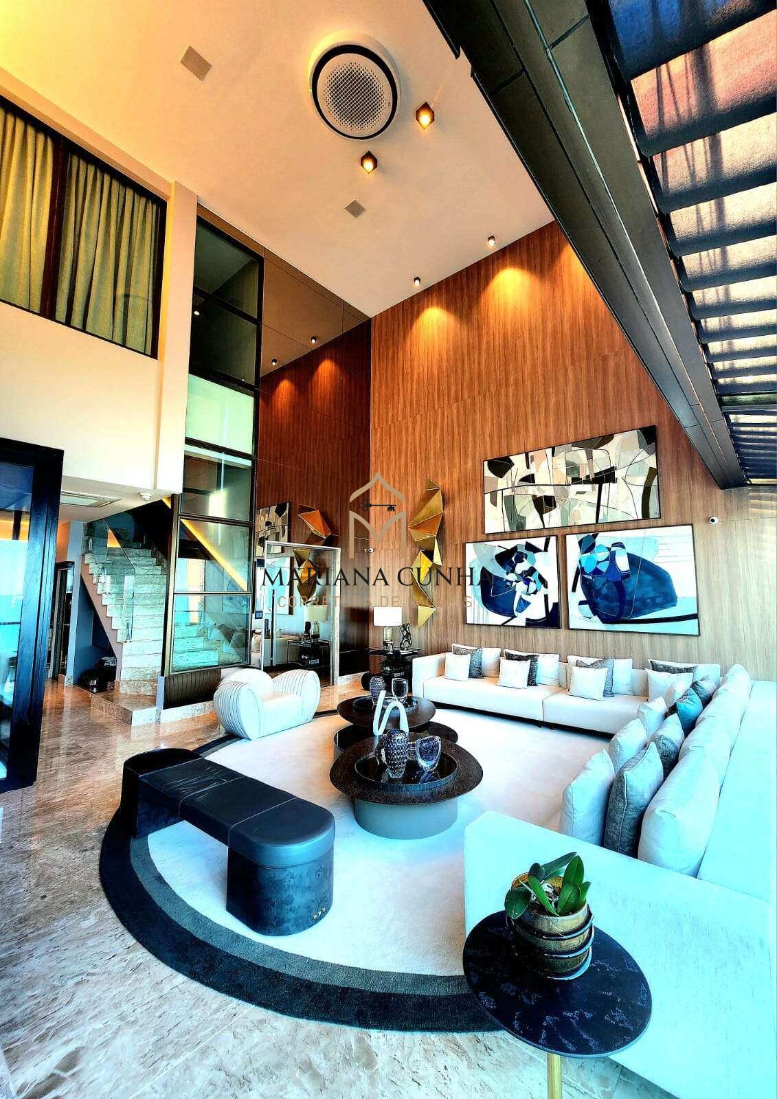  - Cobertura à venda, com 4 quartos, 374m²