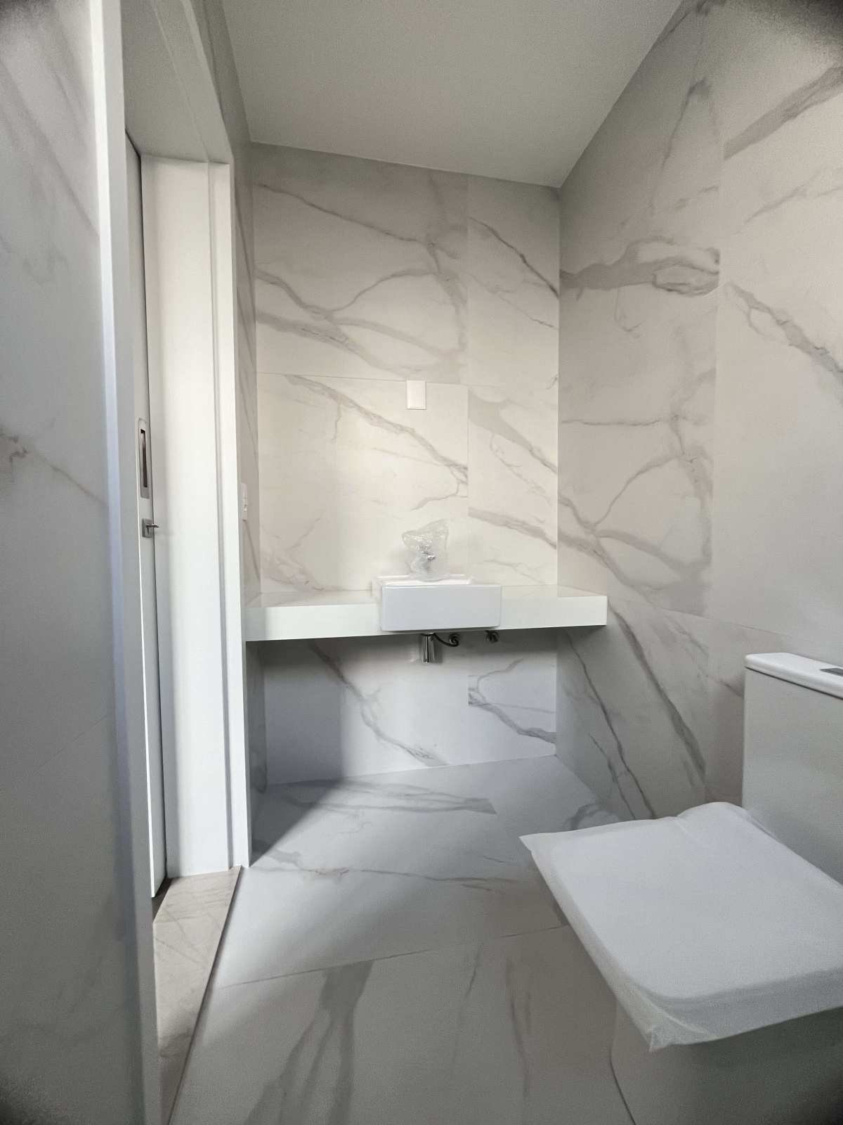  - Casa de condomínio à venda em Betim, AÇUDE, com 4 quartos, 200m²