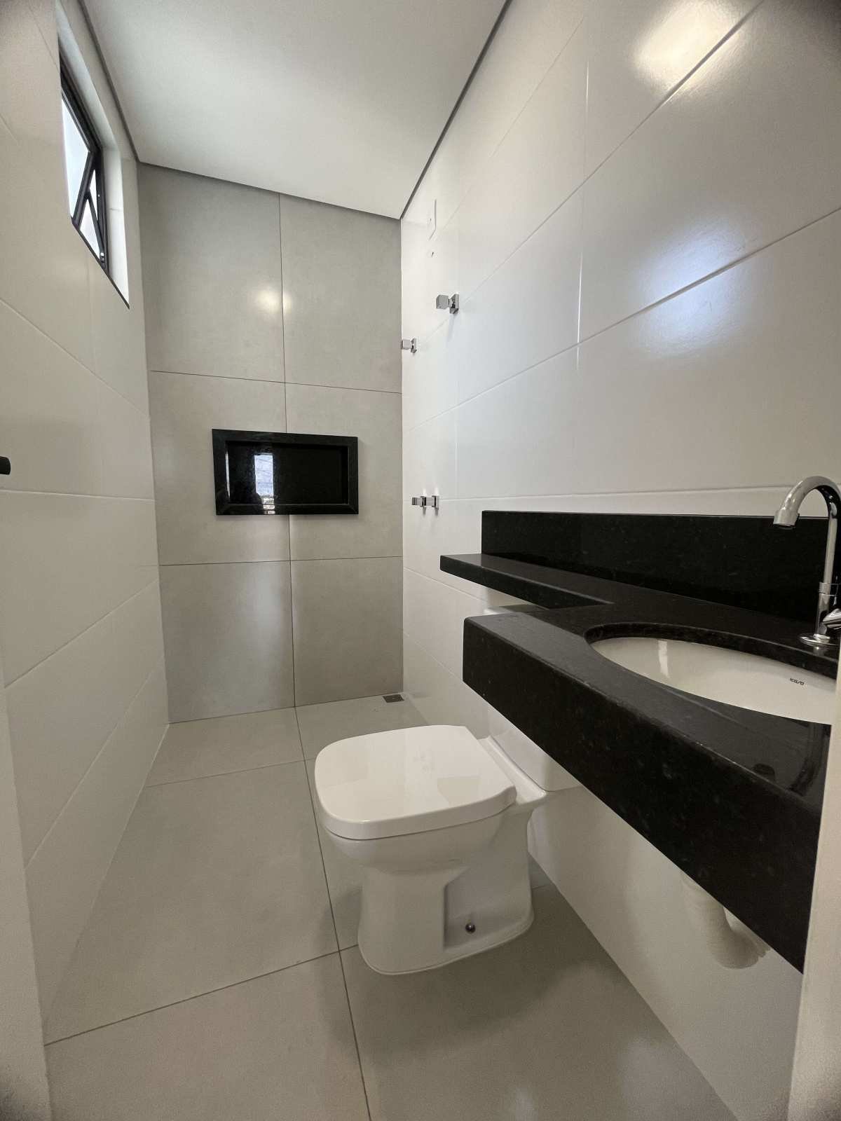 Casa geminada à venda com 3 quartos - Alterosa,Betim