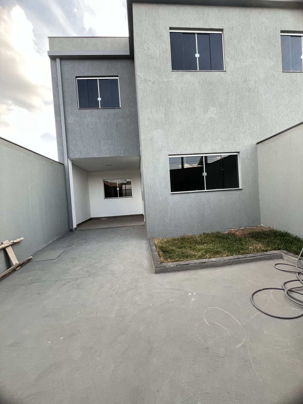 Casa geminada à venda com 3 quartos - Guaruja Manso?s,Betim